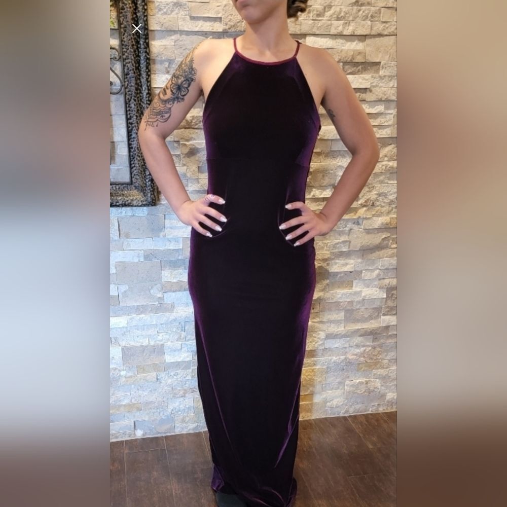 Niki long Maxi party dress velvet eggplant size 6 sleeveless *